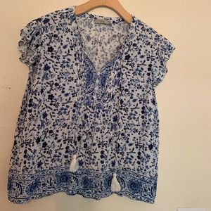 Dalia size Large short sleeve blouse